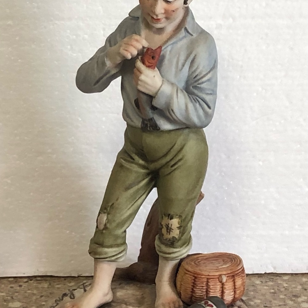 Capodimonte Defendí Italian Porcelain Figurine